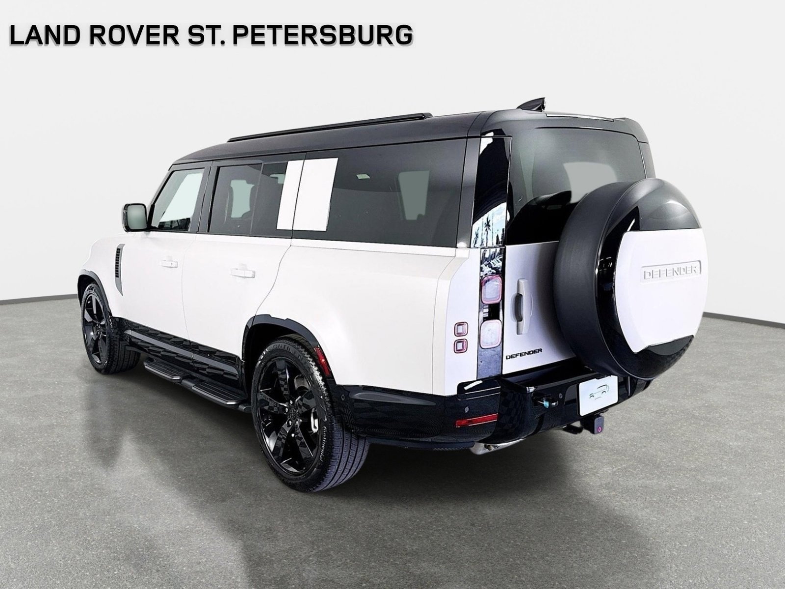Used 2026 Land Rover Defender 130 X-Dynamic SE AWD/4WD image 7