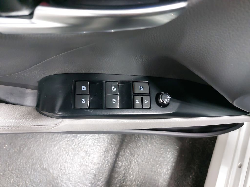 Used 2019 Toyota Camry XLE image 45