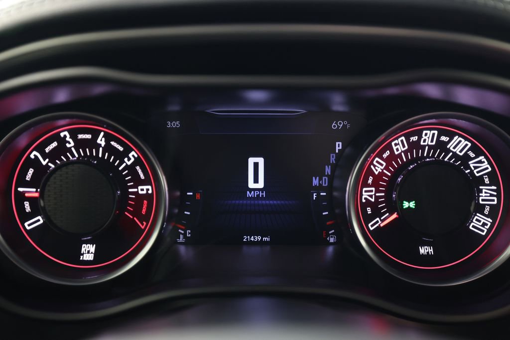Used 2022 Dodge Challenger SXT w/ Plus Package RWD image 19
