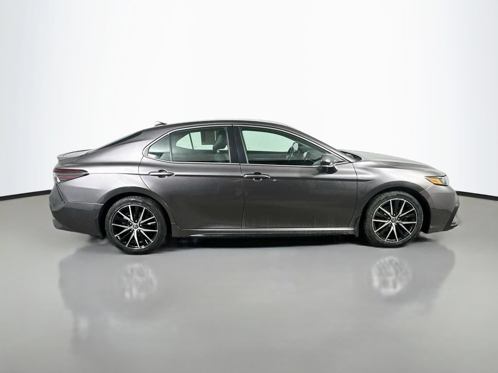 Used 2023 Toyota Camry SE FWD image 7