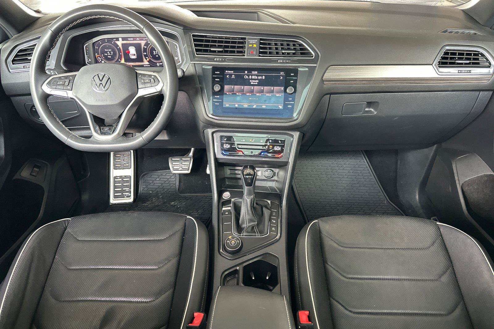 Certified 2023 Volkswagen Tiguan SEL R-Line AWD/4WD image 13