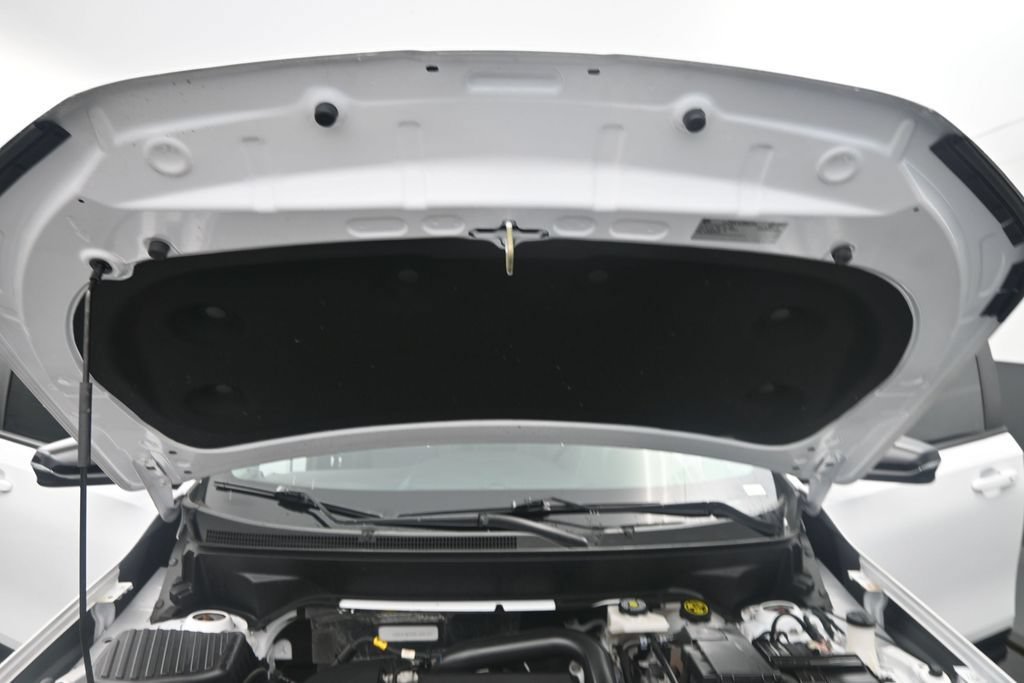 Used 2024 GMC Terrain SLE w/ Driver Convenience Package FWD image 34
