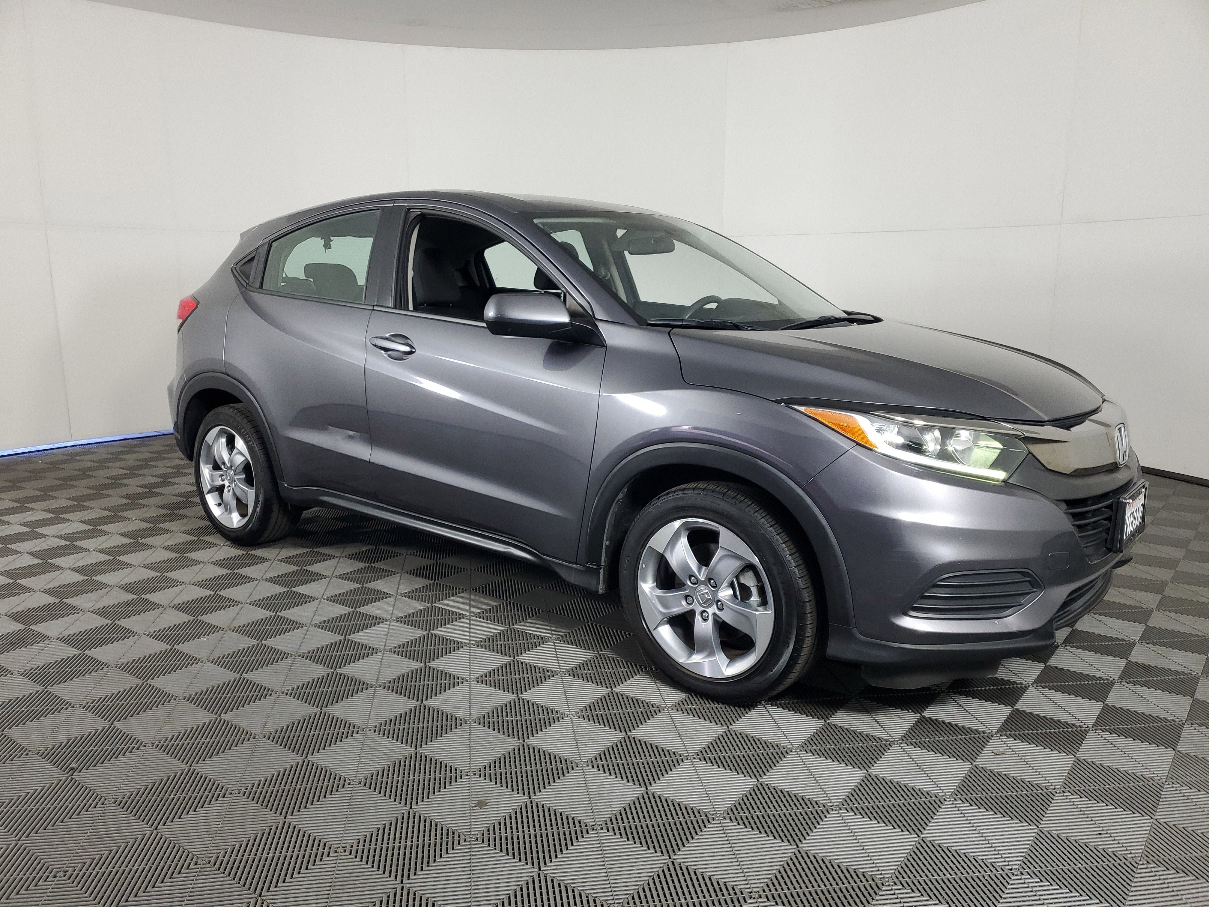 Used 2021 Honda HR-V LX image 2