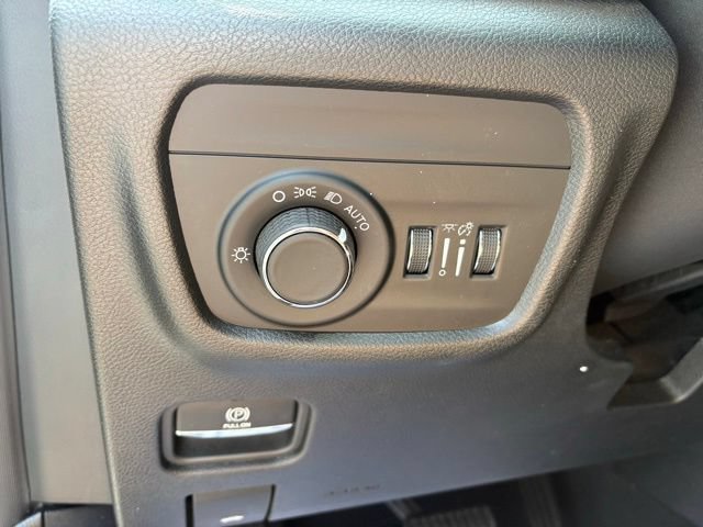 Used 2023 Jeep Grand Cherokee Laredo AWD/4WD image 20