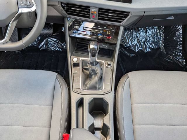New 2027 Volkswagen Jetta SE FWD image 18