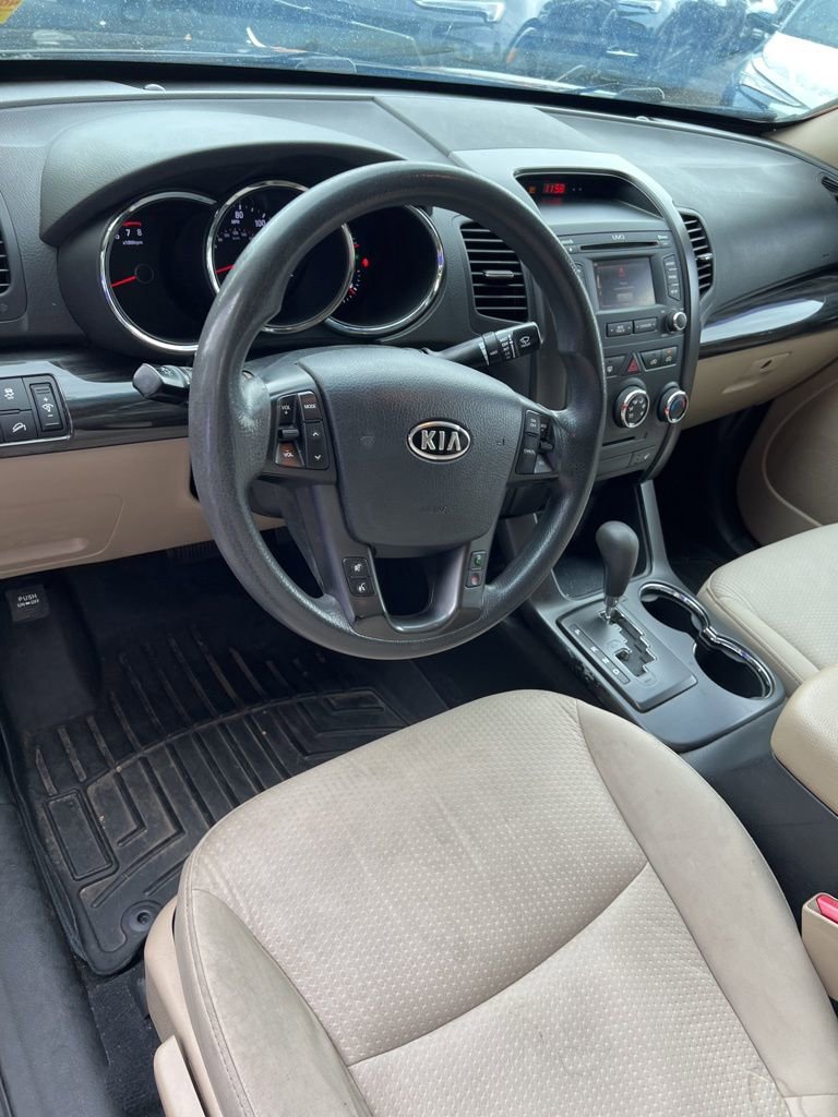 Used 2013 Kia Sorento LX w/ Convenience Pkg image 19