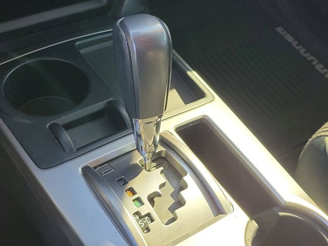 Used 2020 Toyota 4Runner SR5 image 25