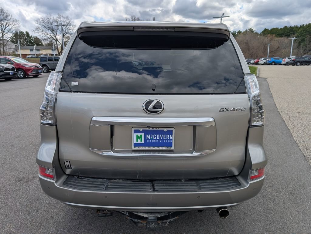 Used 2023 Lexus GX 460 Premium w/ Premium Package image 4