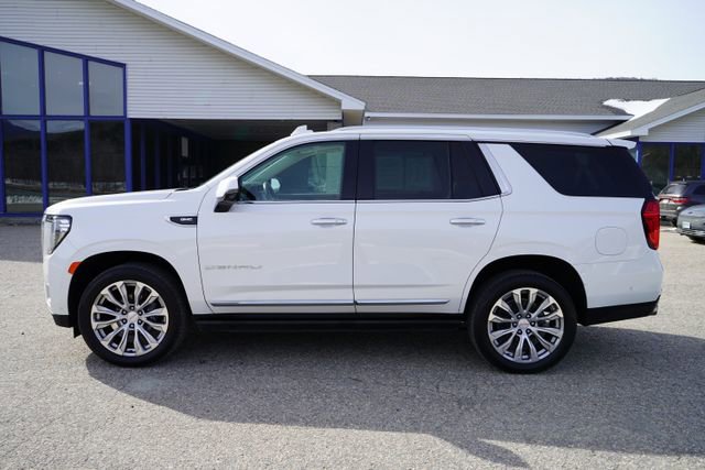 Used 2023 GMC Yukon Denali w/ Advanced Technology Package image 4