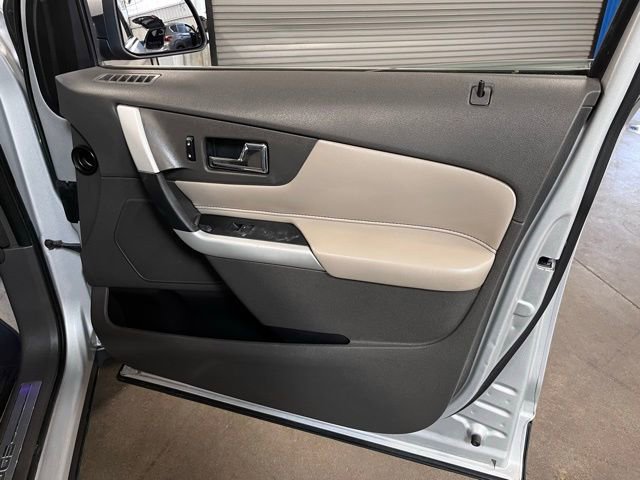 Used 2011 Ford Edge Limited w/ Vision Pkg AWD/4WD image 12