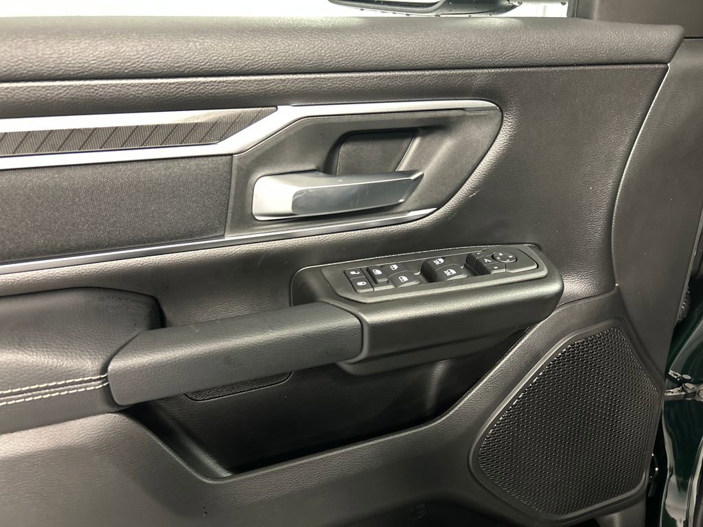New 2026 RAM 1500 4x4 Crew Cab image 12