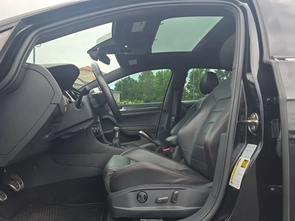 Used 2019 Volkswagen GTI Autobahn FWD image 14