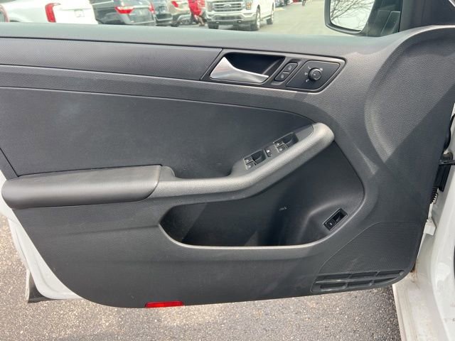 Used 2016 Volkswagen Jetta S image 22