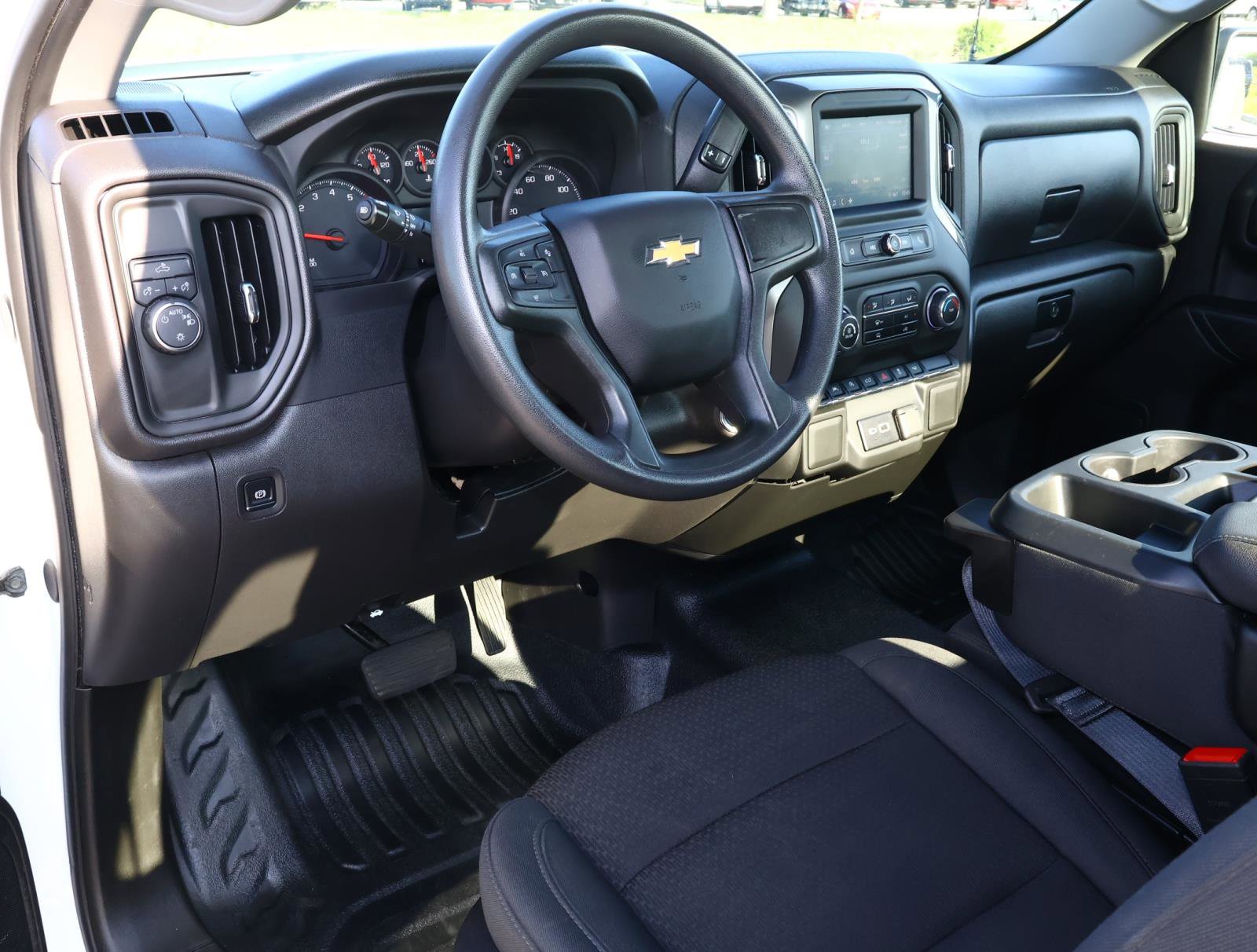 Used 2025 Chevrolet Silverado 1500 W/T RWD image 9