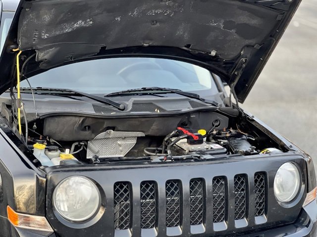 Used 2014 Jeep Patriot Latitude w/ Sun/Sound Group image 43