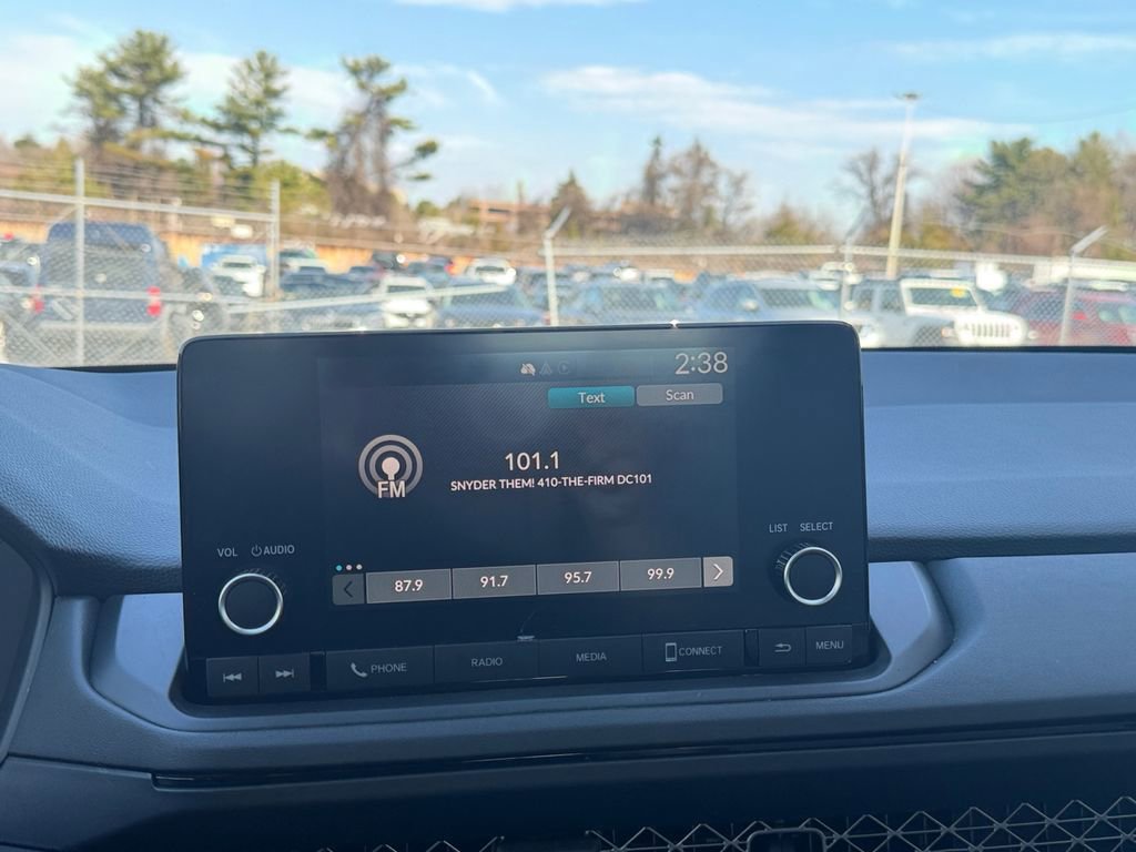 Used 2023 Honda Accord EX image 29