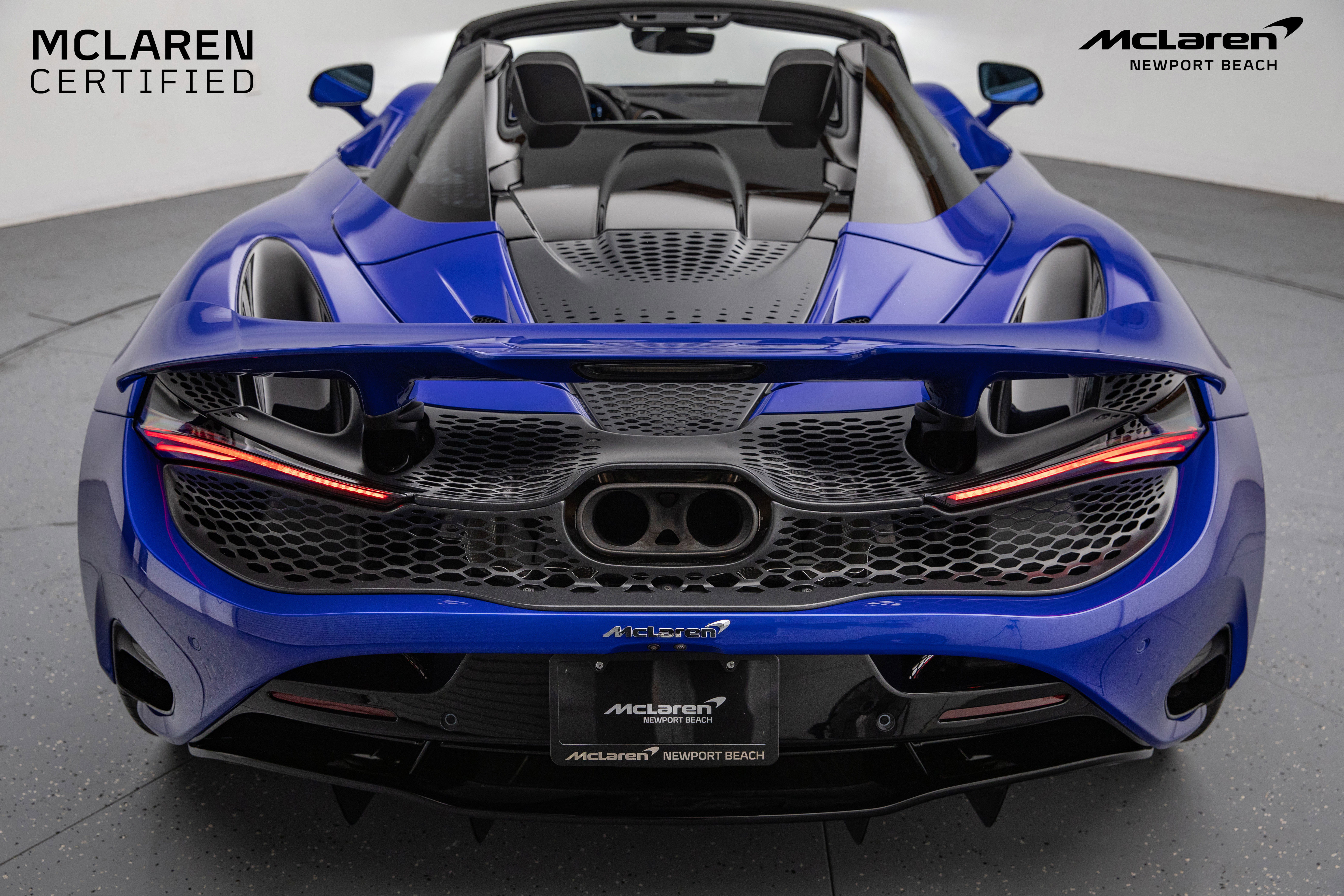 Used 2024 McLaren 750S Spider image 16