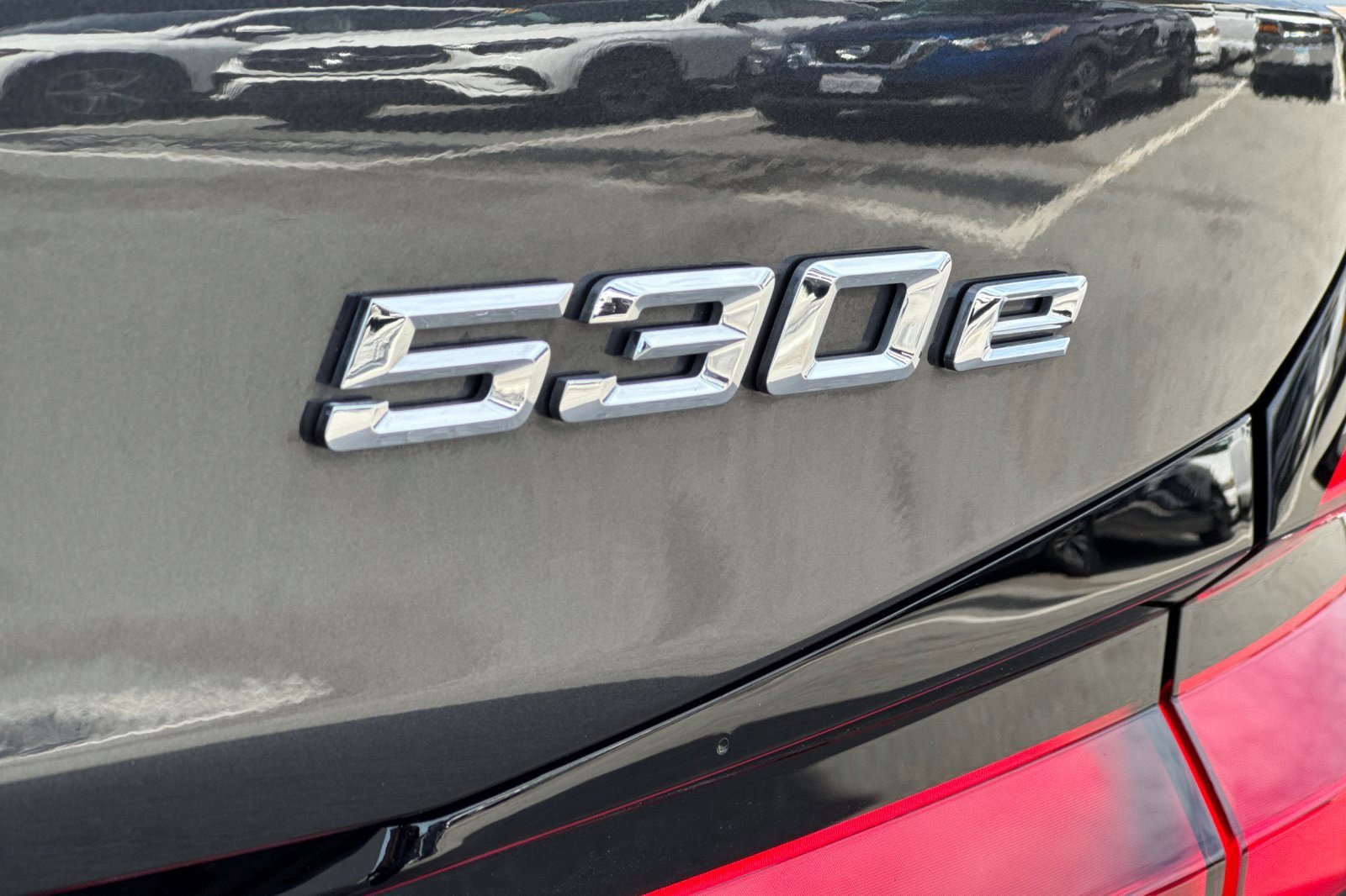 Used 2023 BMW 530e w/ Convenience Package image 21