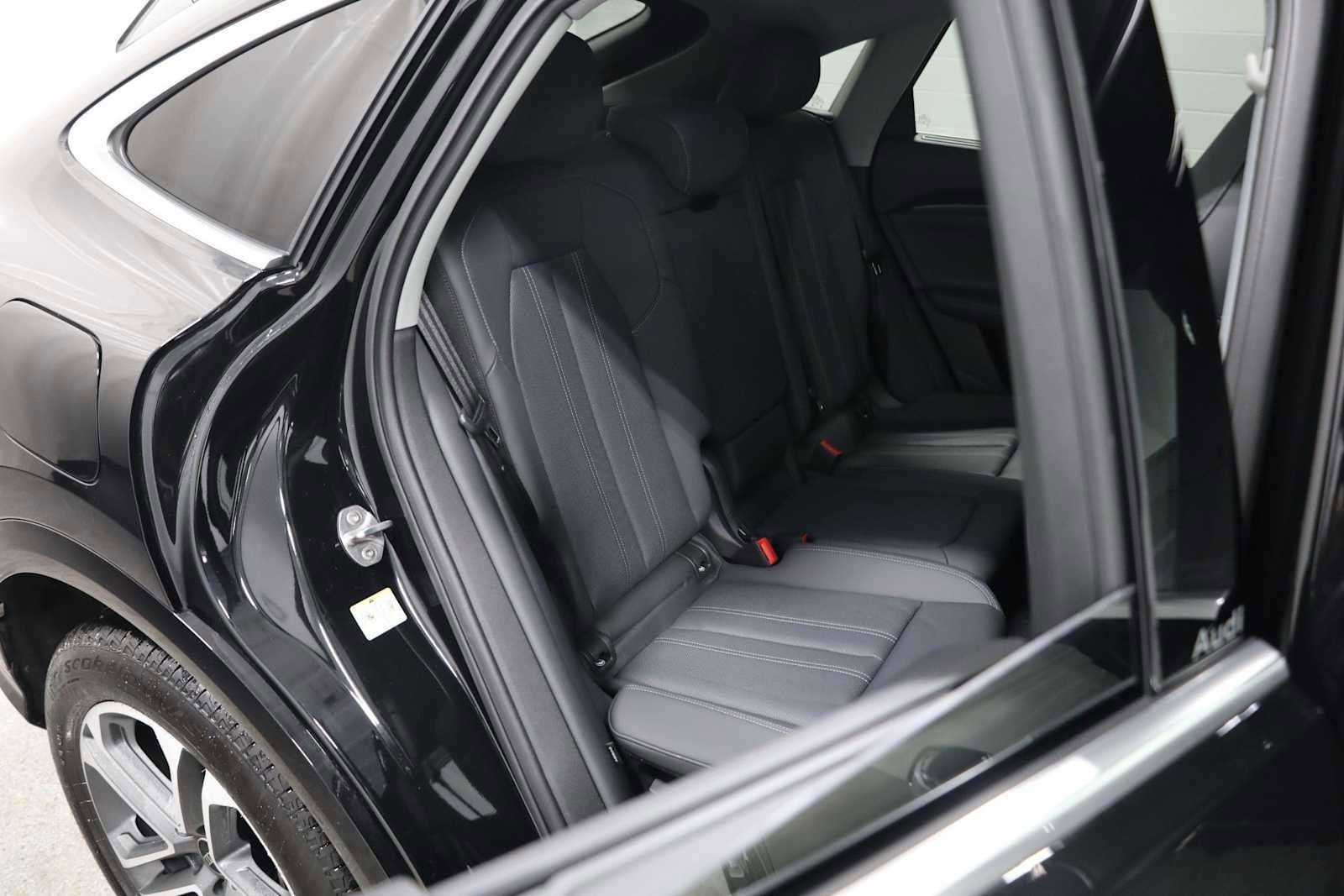 Certified 2025 Audi Q5 Prestige image 35