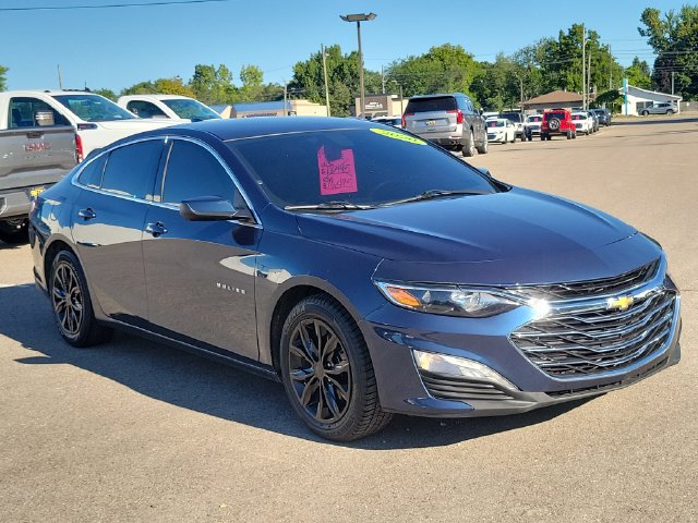 Used 2020 Chevrolet Malibu LT FWD image 2