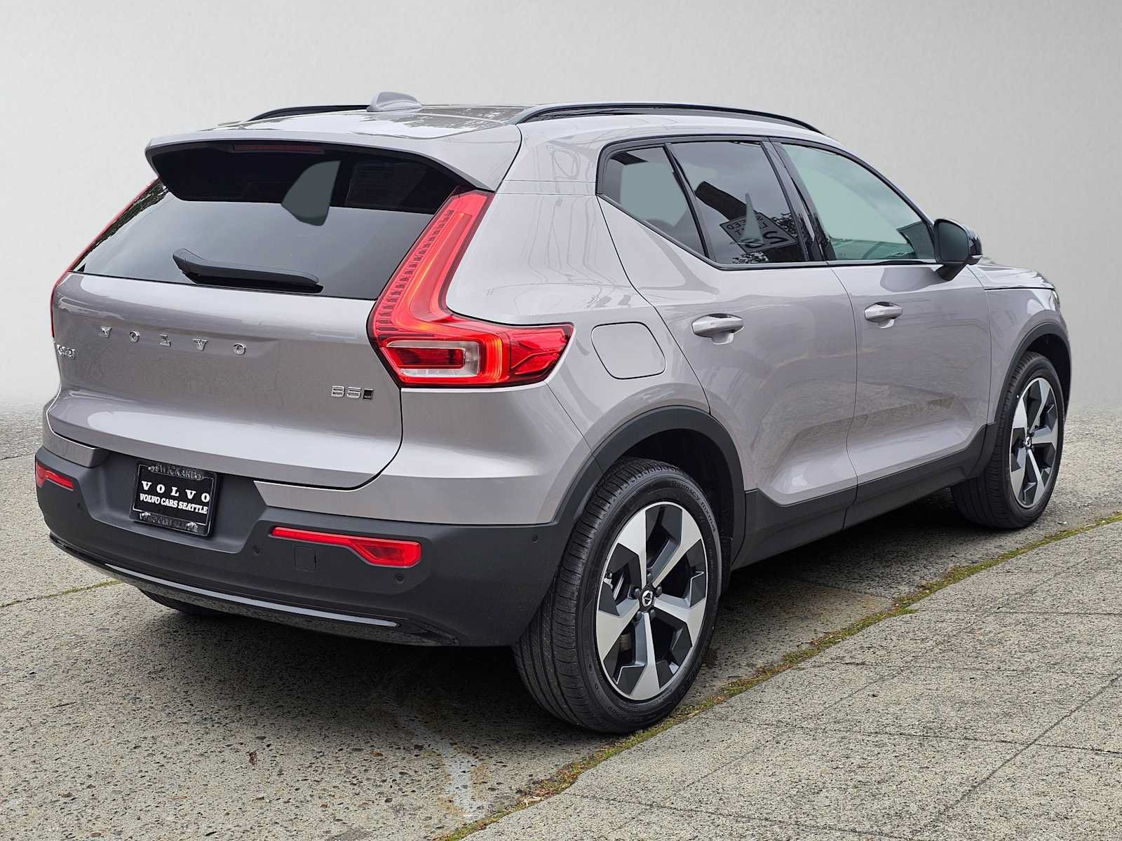 New 2026 Volvo XC40 B5 Plus w/ Protection Package Premier AWD/4WD image 3