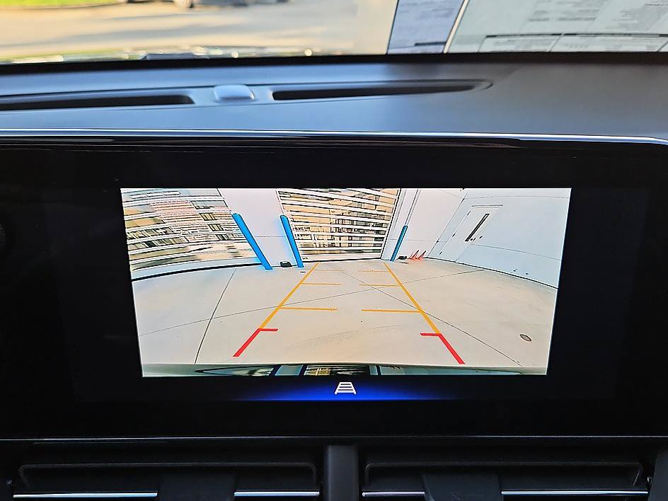 New 2026 Chevrolet Trax RS w/ Sunroof Package FWD image 19
