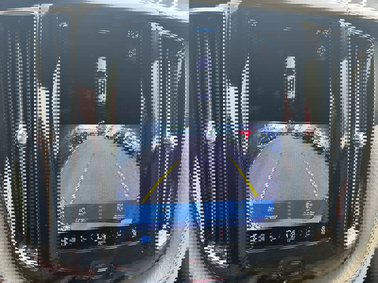 Used 2023 Volvo XC60 B5 Ultimate image 38