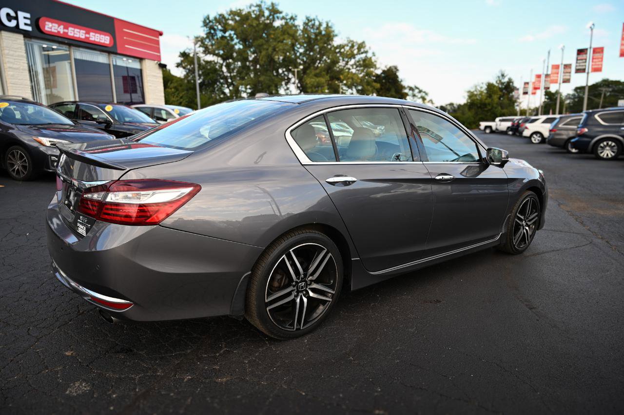 Used 2016 Honda Accord Touring image 8
