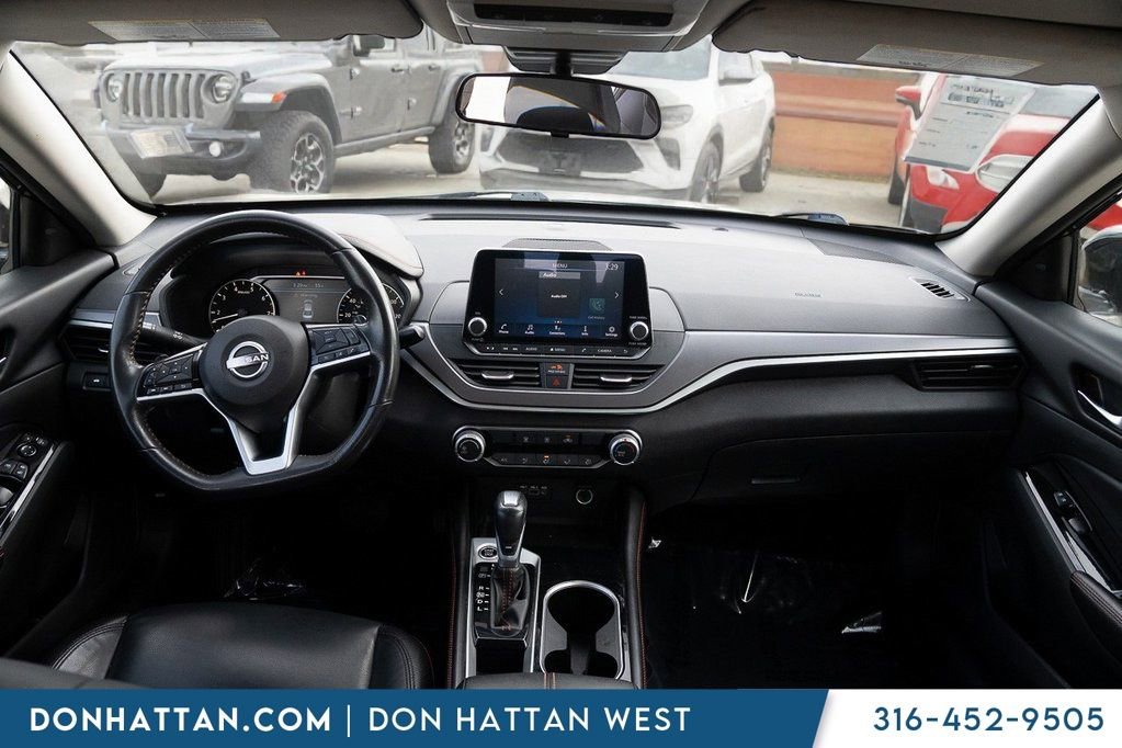 Used 2024 Nissan Altima 2.5 SR image 4