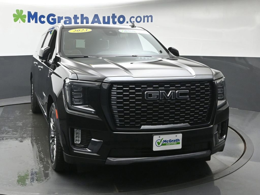 Used 2023 GMC Yukon XL Denali Ultimate w/ LPO, Floor Liner Package AWD/4WD image 4