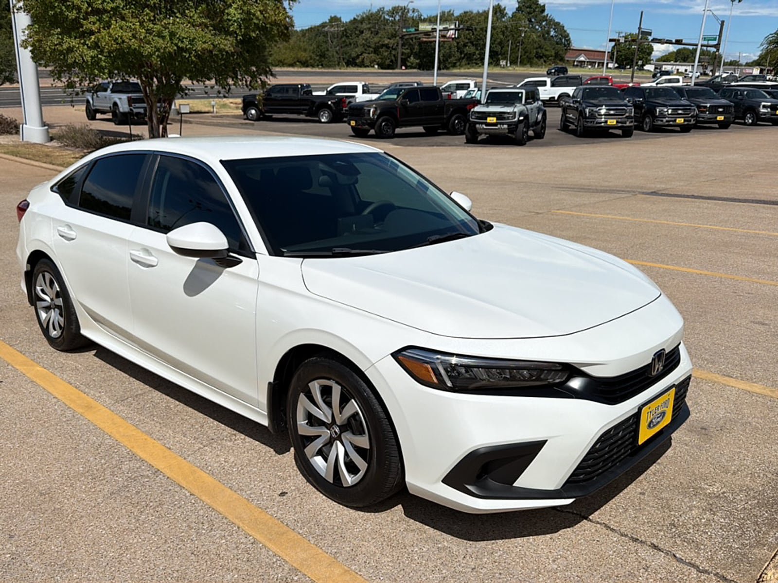 Used 2024 Honda Civic LX image 2