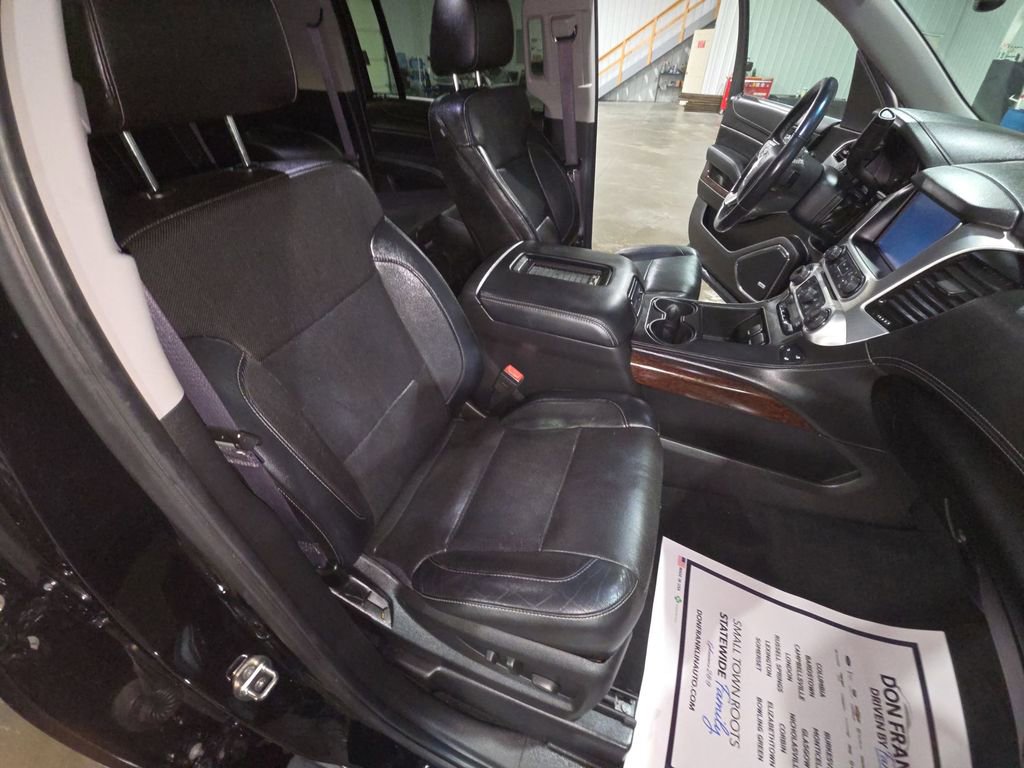Used 2016 GMC Yukon XL SLT AWD/4WD image 17