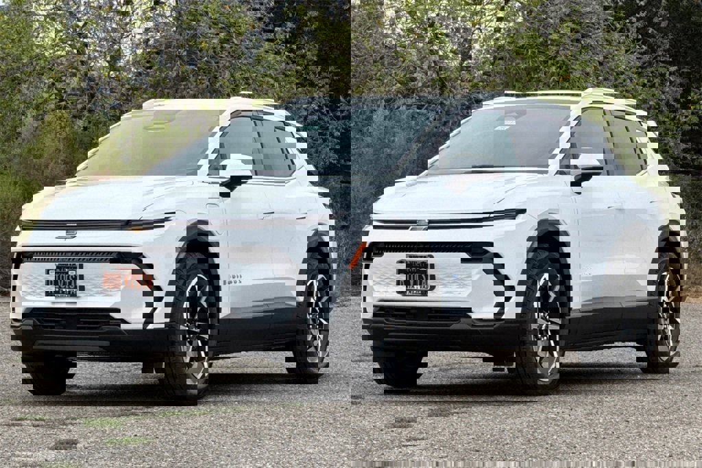 New 2026 Chevrolet Equinox EV LT image 8