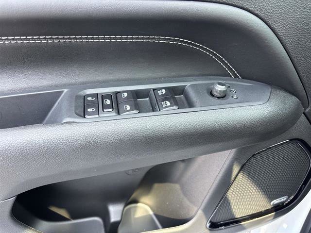 Certified 2024 Jeep Compass Limited w/ High Altitude Package image 17