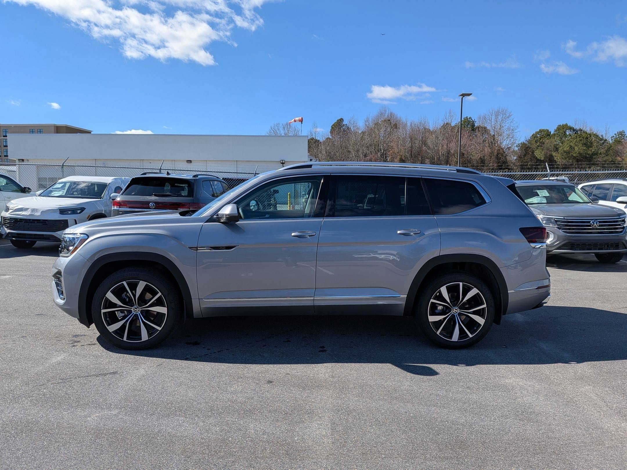 New 2026 Volkswagen Atlas SEL Premium R-Line AWD/4WD image 6