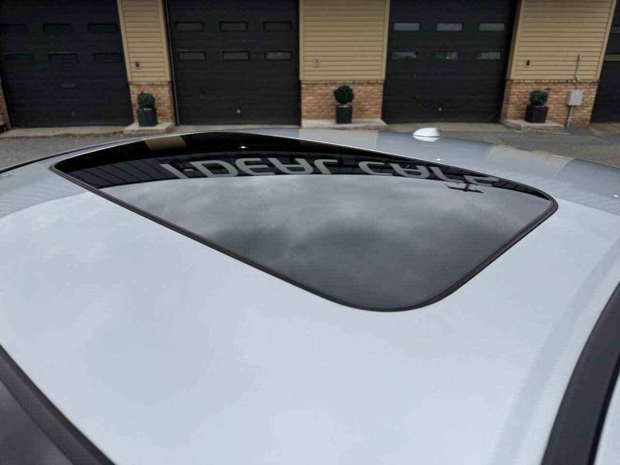 Used 2010 Honda Accord EX-L image 9
