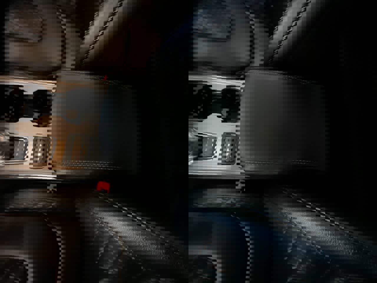 Used 2023 Ford Edge Titanium image 20