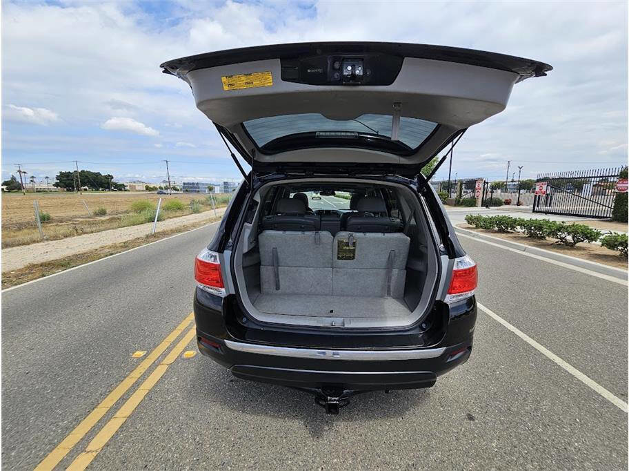 Used 2012 Toyota Highlander SE w/ Tow Pkg AWD/4WD image 45