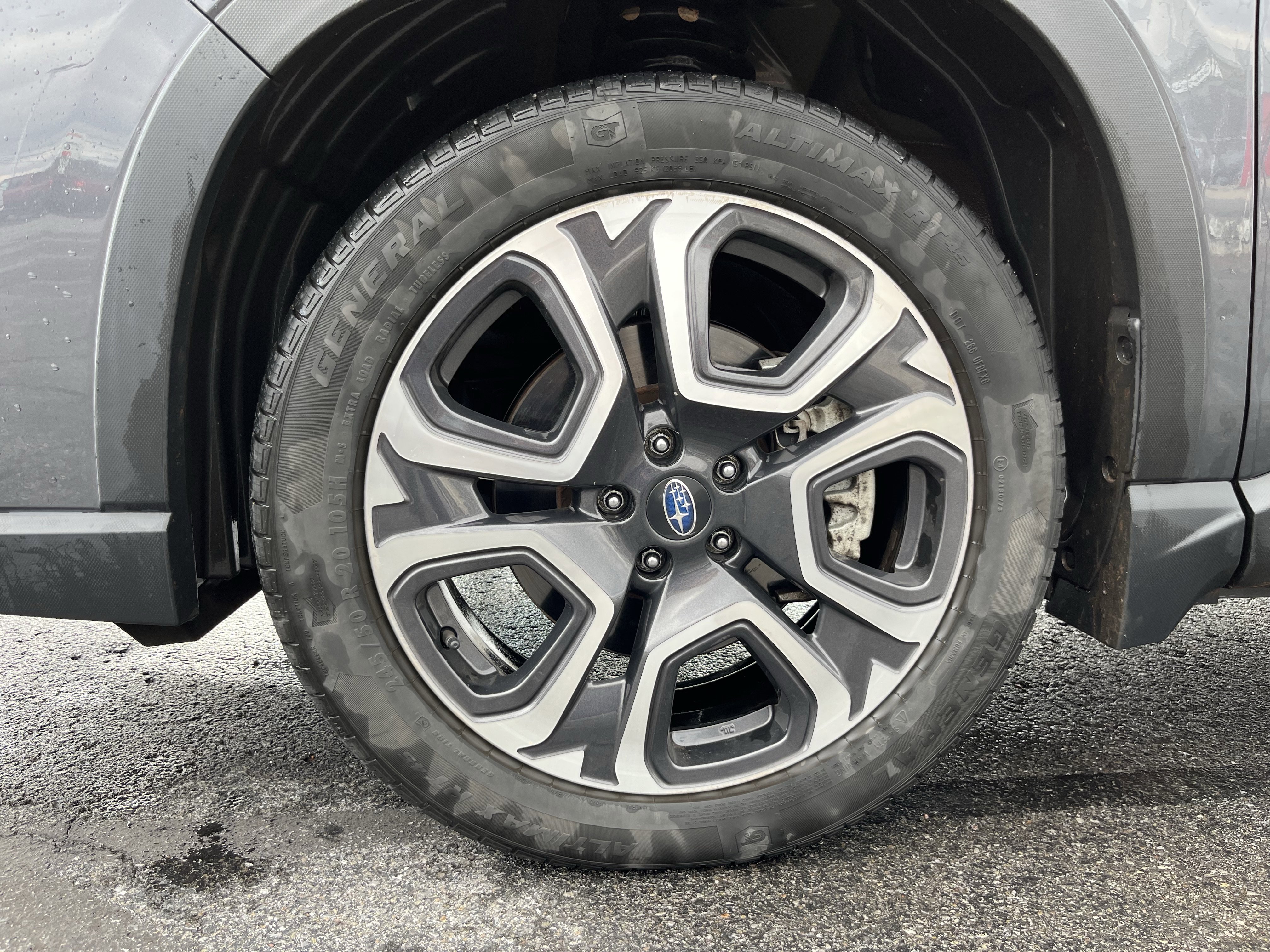 Used 2023 Subaru Ascent Limited w/ Technology Package image 12