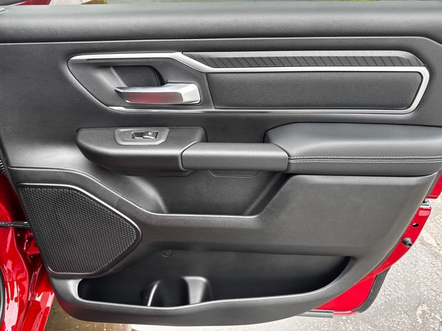New 2026 RAM 1500 4x4 Crew Cab image 15