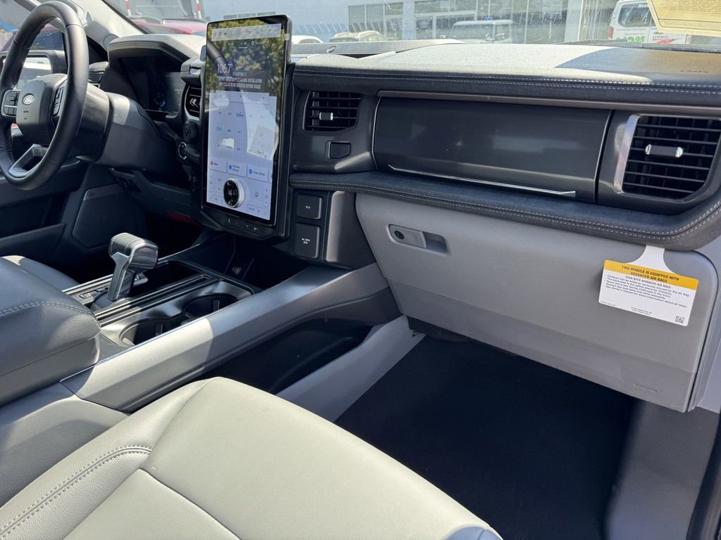 Used 2025 Ford F150 Lightning Flash AWD/4WD image 7