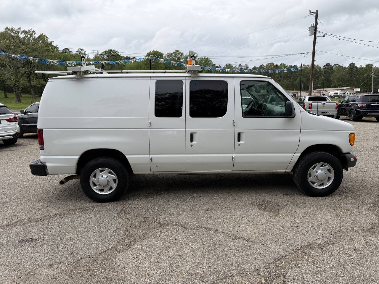 Used 2007 Ford E-250 and Econoline 250 RWD image 3