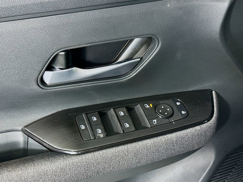 New 2026 Nissan Kicks SV w/ SV Premium Package image 23