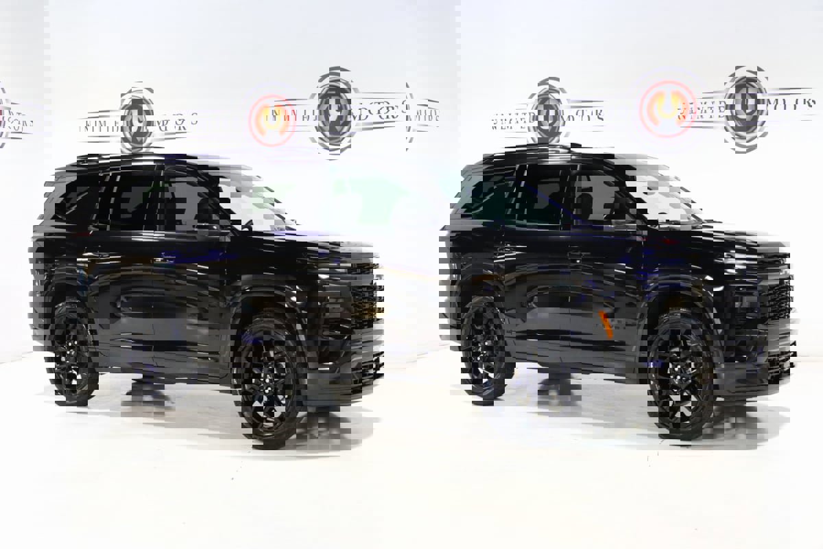 Used 2024 Chevrolet Traverse RS w/ LPO, Floor Liner Package image 6