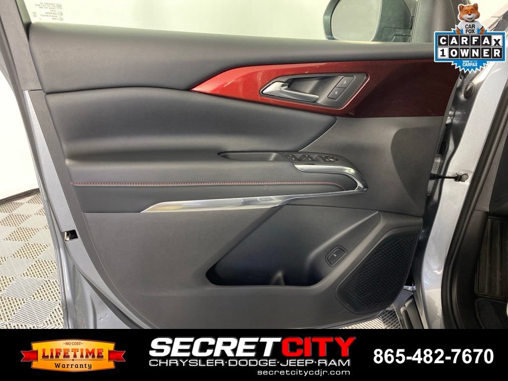 Used 2026 Chevrolet Traverse Z71 AWD/4WD image 12