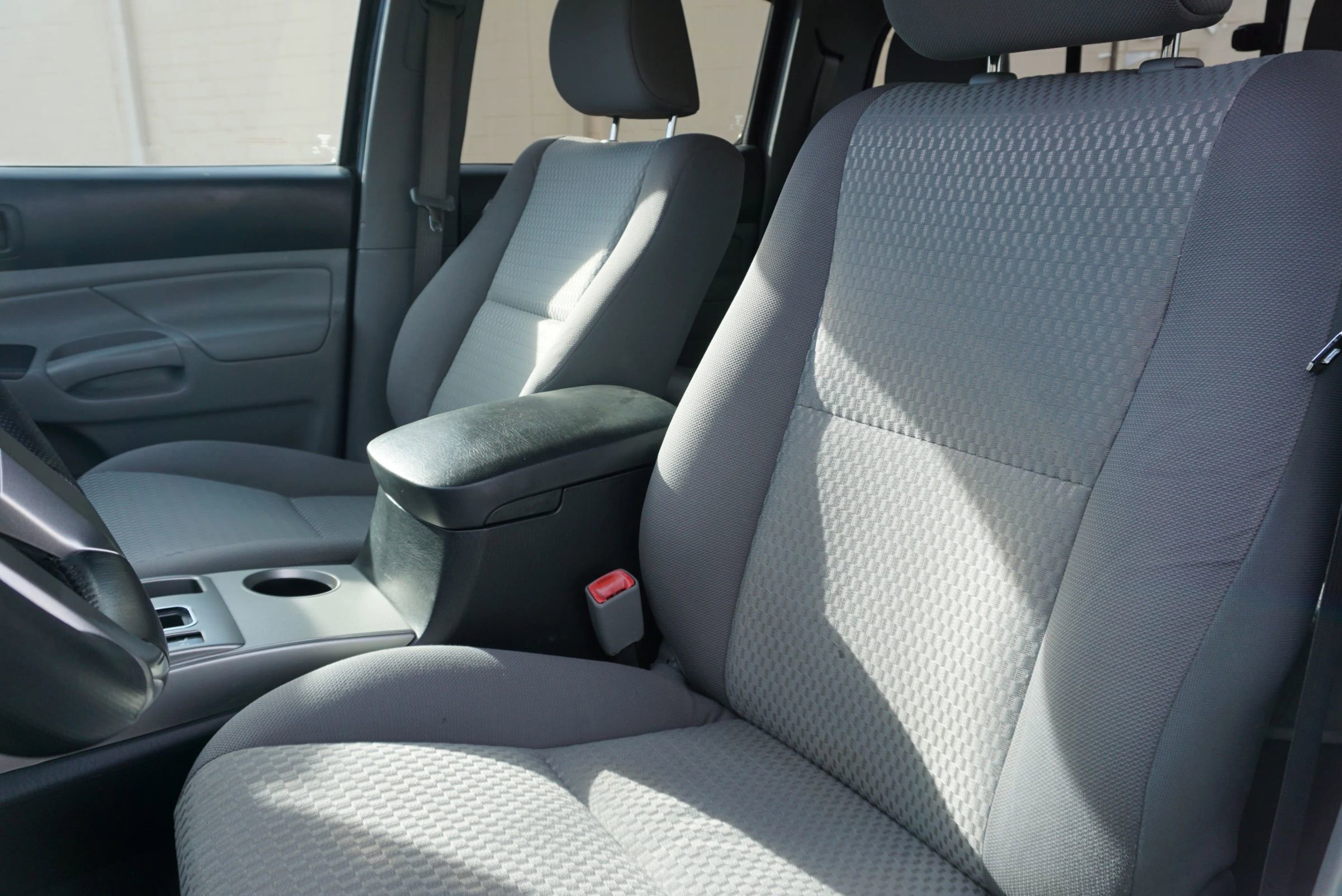 Used 2015 Toyota Tacoma PreRunner image 29