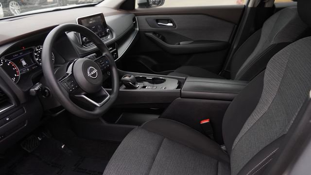 Used 2022 Nissan Rogue SV image 19