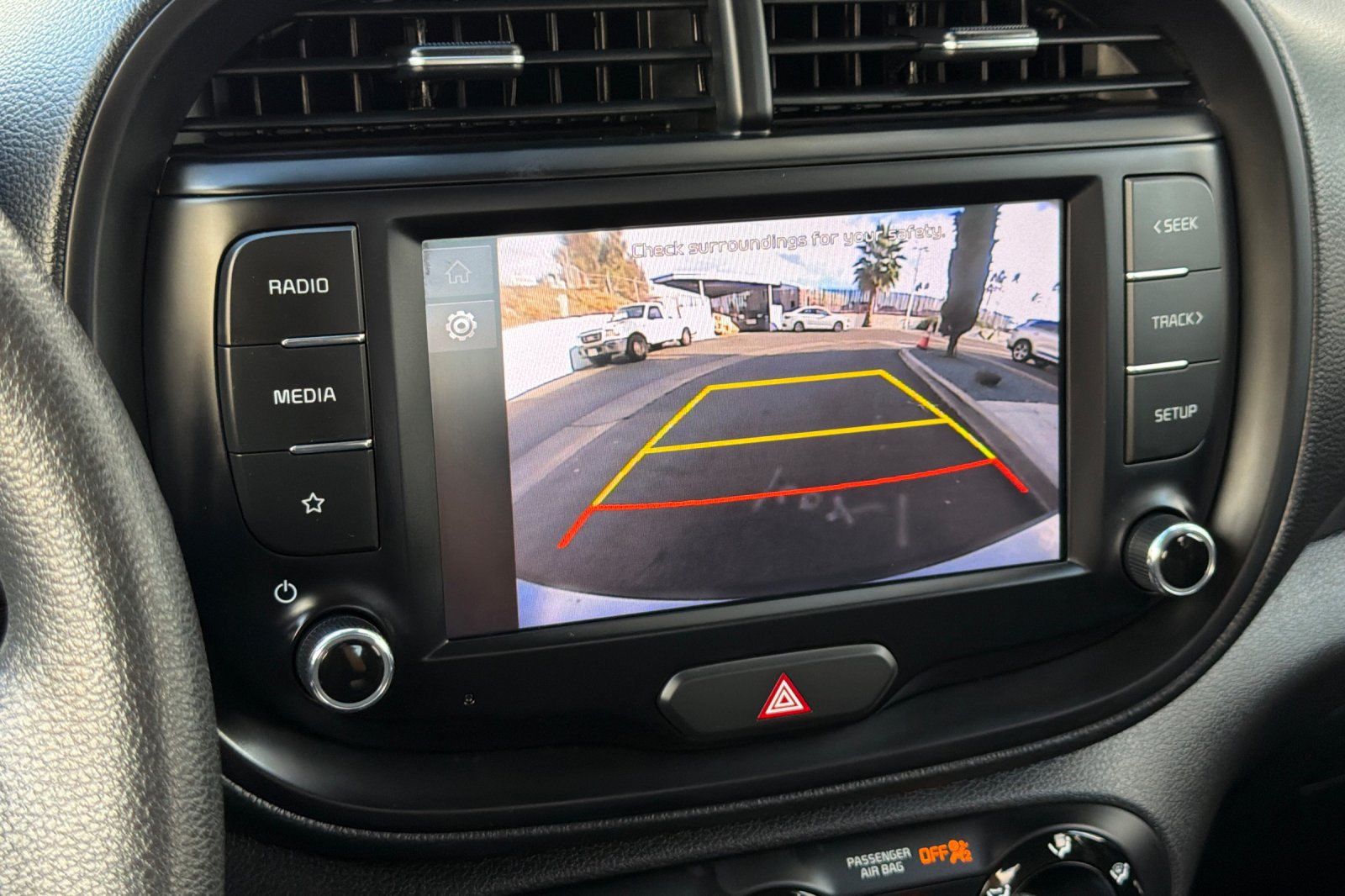 Used 2024 Kia Soul LX w/ LX Technology Package FWD image 19