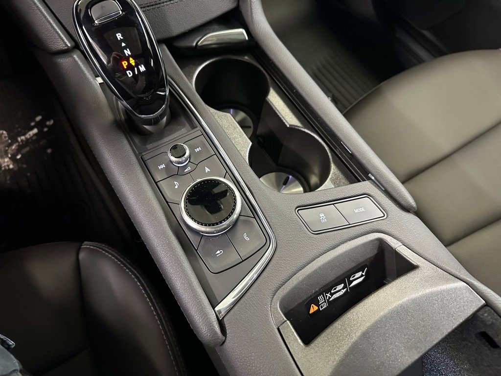 New 2026 Cadillac XT5 Premium Luxury w/ LPO, ONYX Package image 16