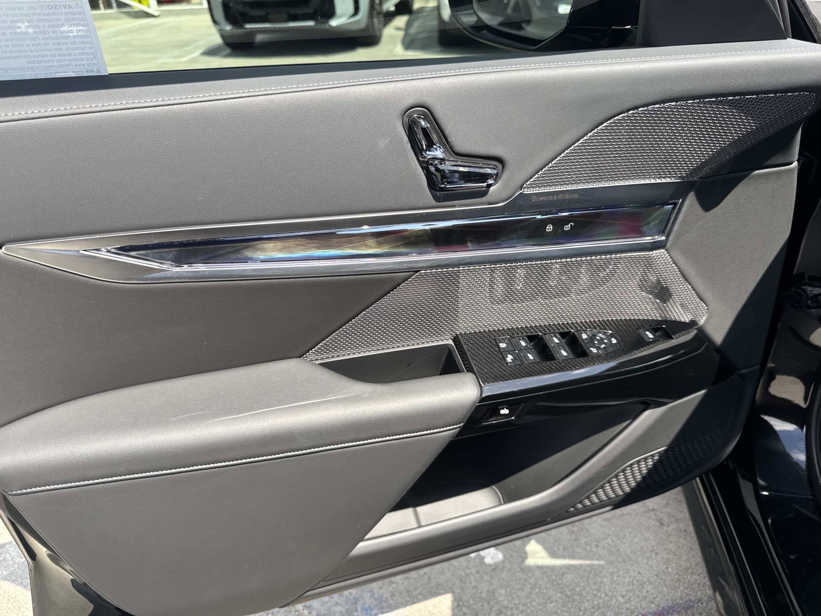 Certified 2024 BMW 740i w/ Premium Package RWD image 15